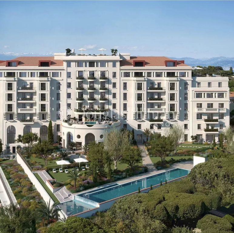 Property photo 1 of 29 Juan Les Pins - Le Provençal - 3-Bedroom Apartments