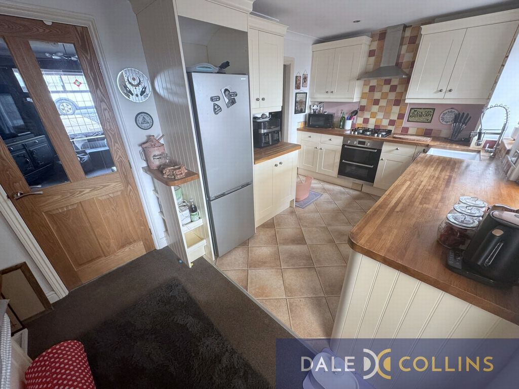 Property photo 2 of 24 Photo 13