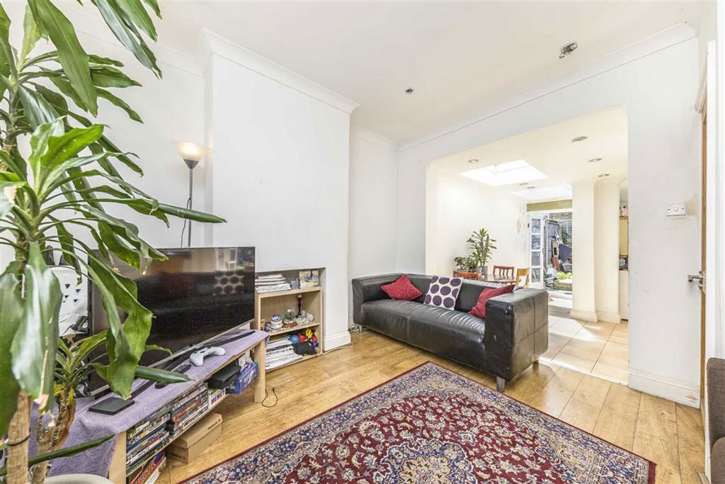 Property photo 2 of 7