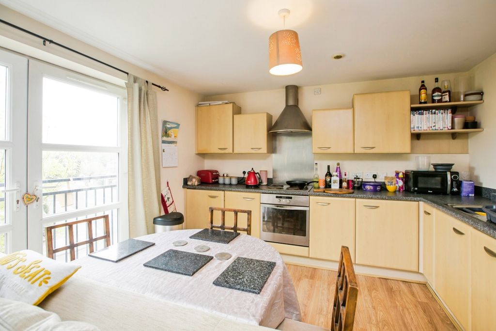 Property photo 3 of 19 Kitchen / Dining