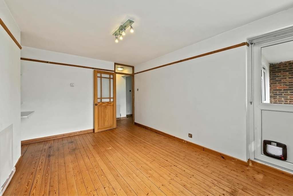 Property photo 3 of 7