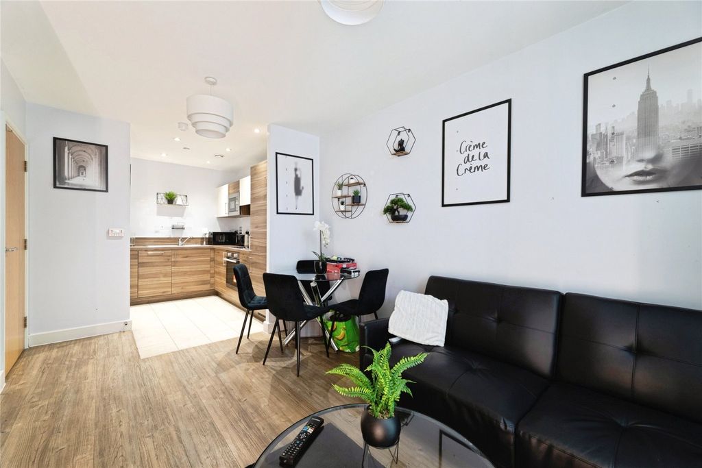 Property photo 1 of 14 Picture No. 10