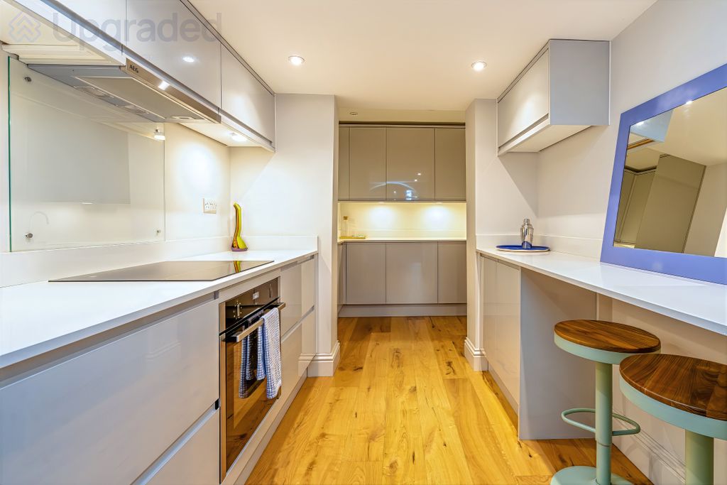 Property photo 2 of 29