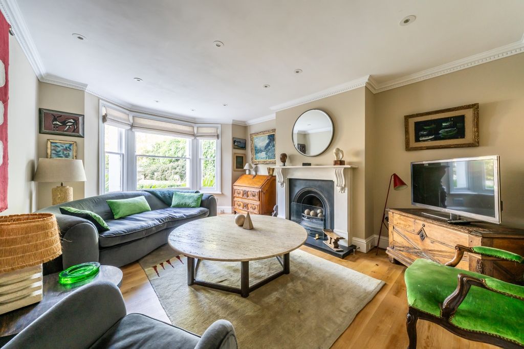 Property photo 3 of 26 123B West Hill Ro...