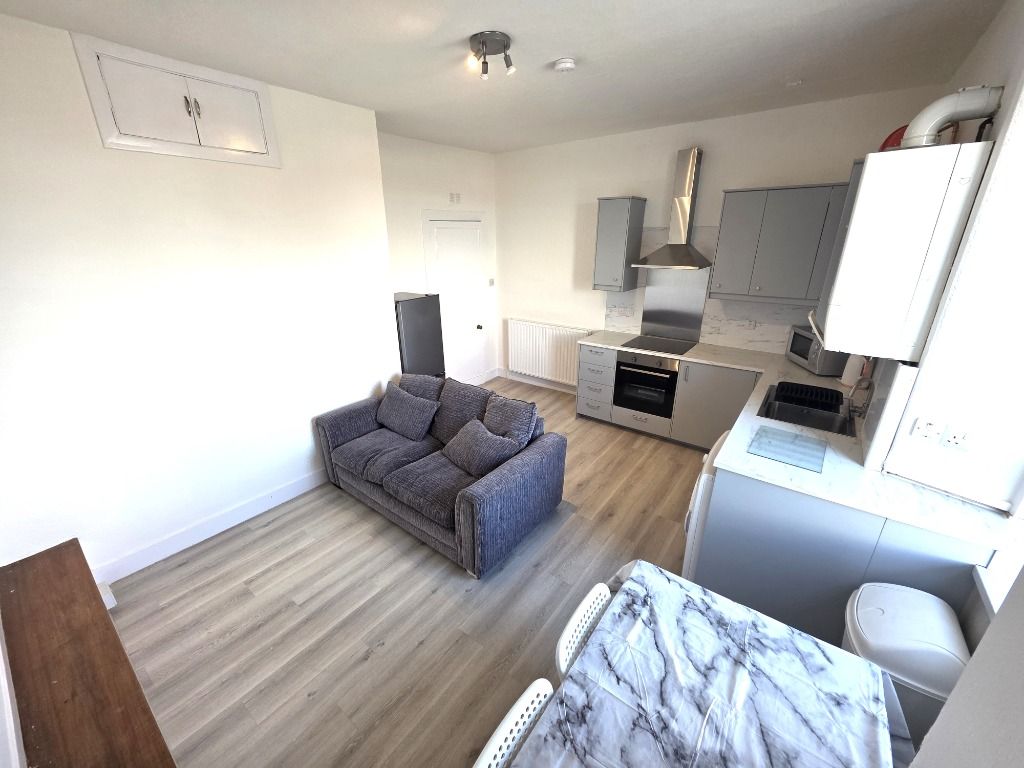 Property photo 3 of 9 Photo 3