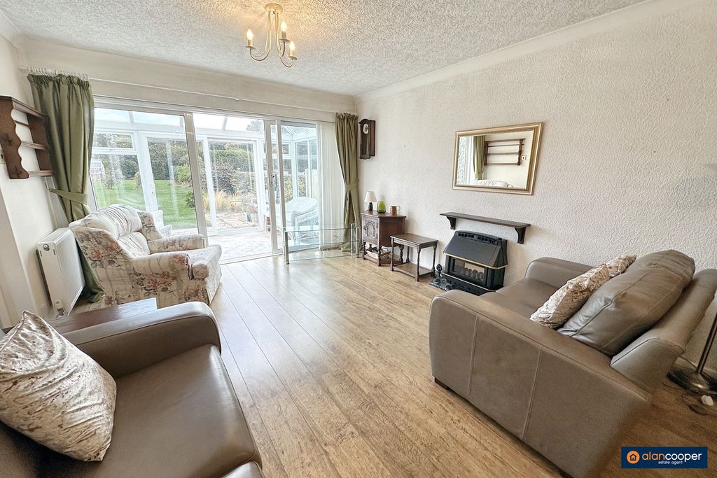 Property photo 2 of 13 4467533