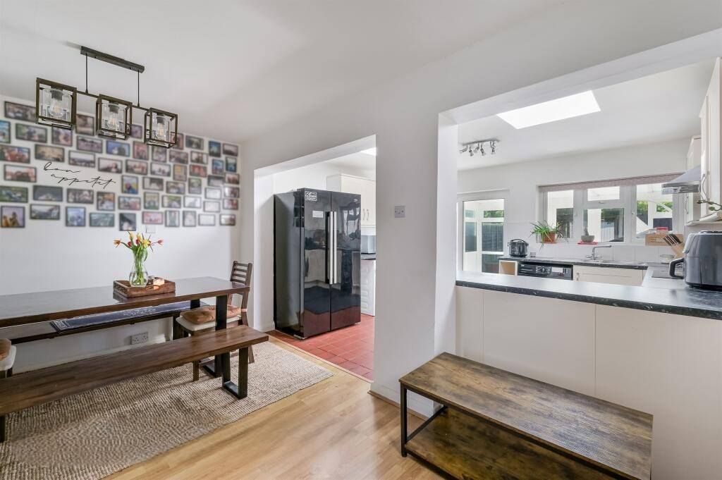 Property photo 2 of 11 Gallery