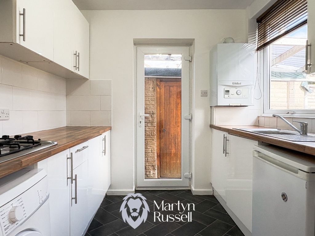 Property photo 2 of 13 4827052