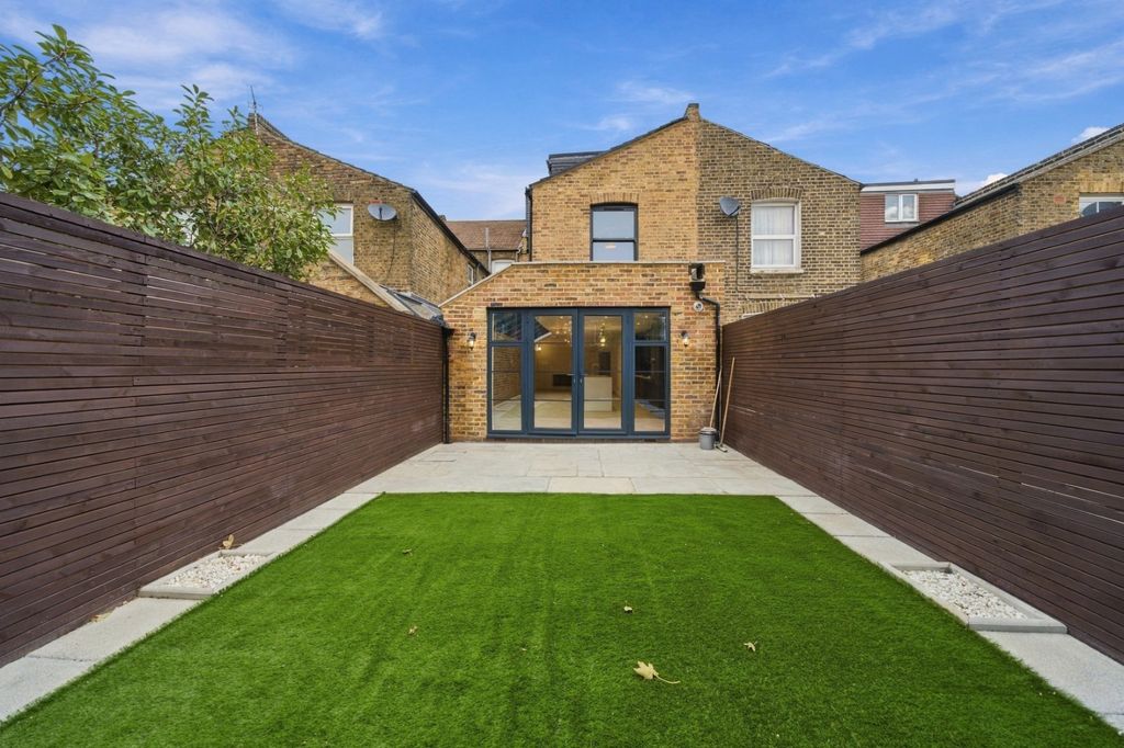 Property photo 2 of 15 Picture No. 08