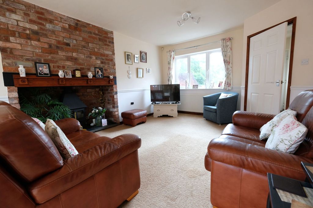 Property photo 3 of 30
