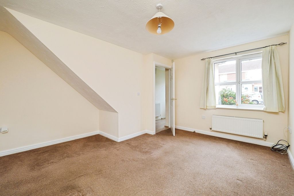 Property photo 3 of 17 Photo