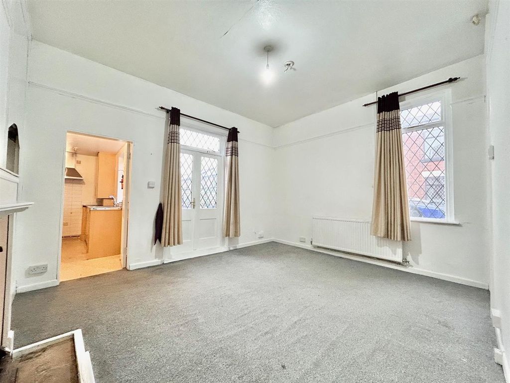 Property photo 3 of 7 Dining.Jpg