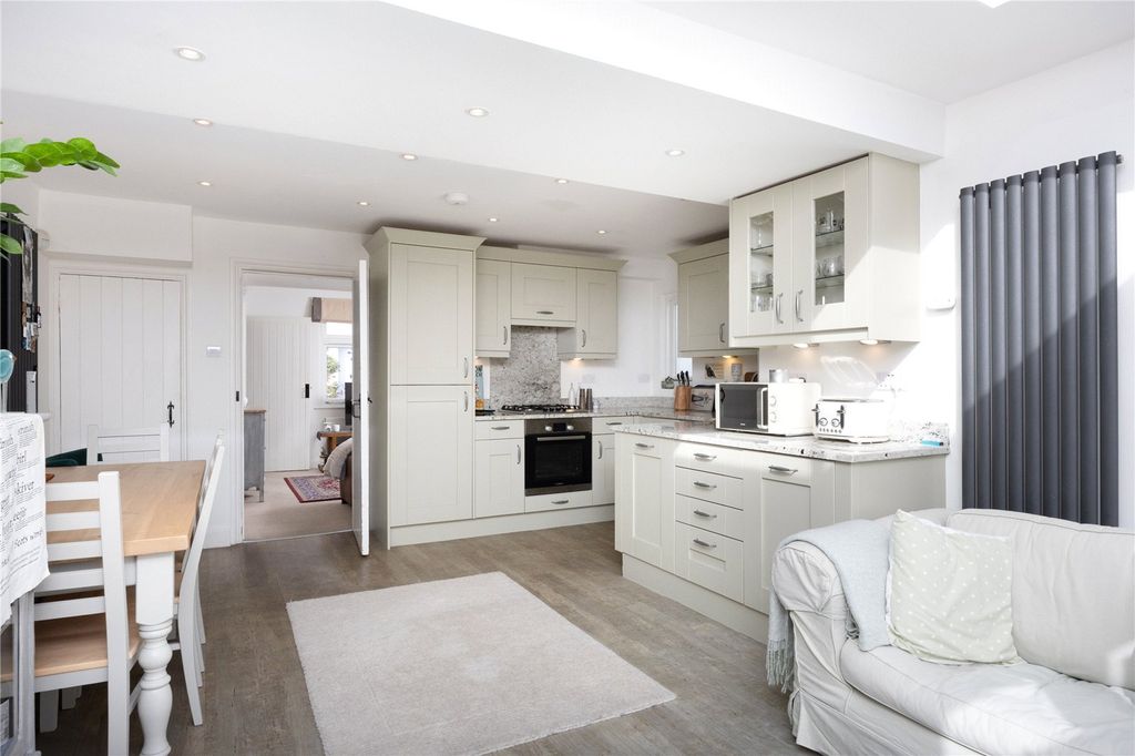 Property photo 2 of 13 Kitchen/Dining