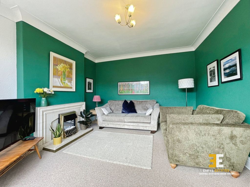 Property photo 3 of 39