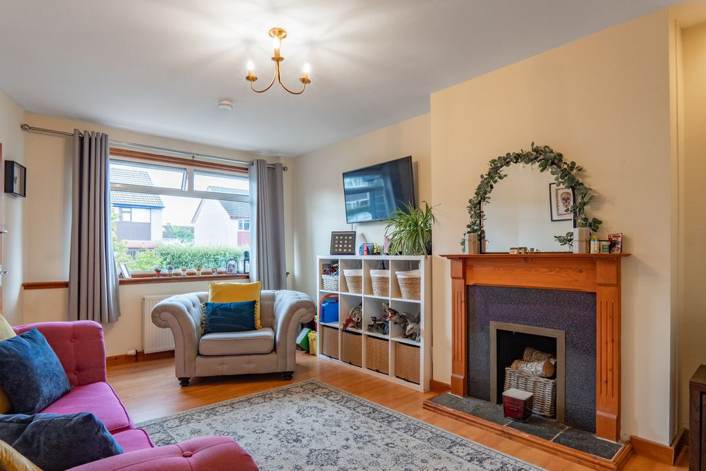 Property photo 3 of 33