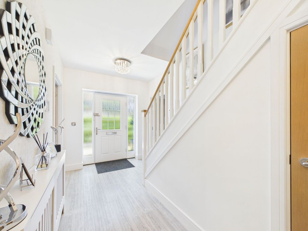 Property photo 3 of 48