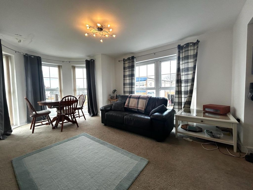 Property photo 2 of 6 Lounge