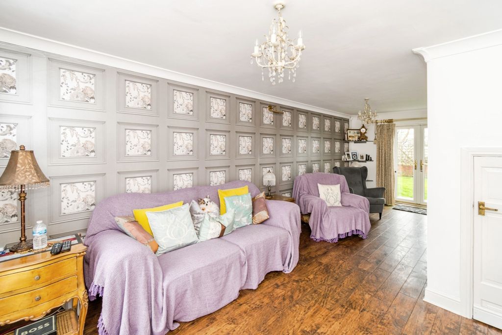 Property photo 3 of 18 Pbox-Img.Jpg