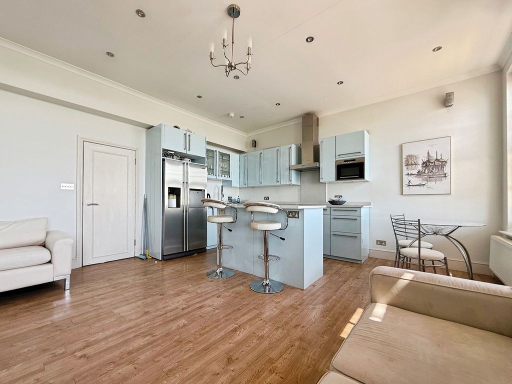 Property photo 3 of 14 Pbox-Img.Jpg