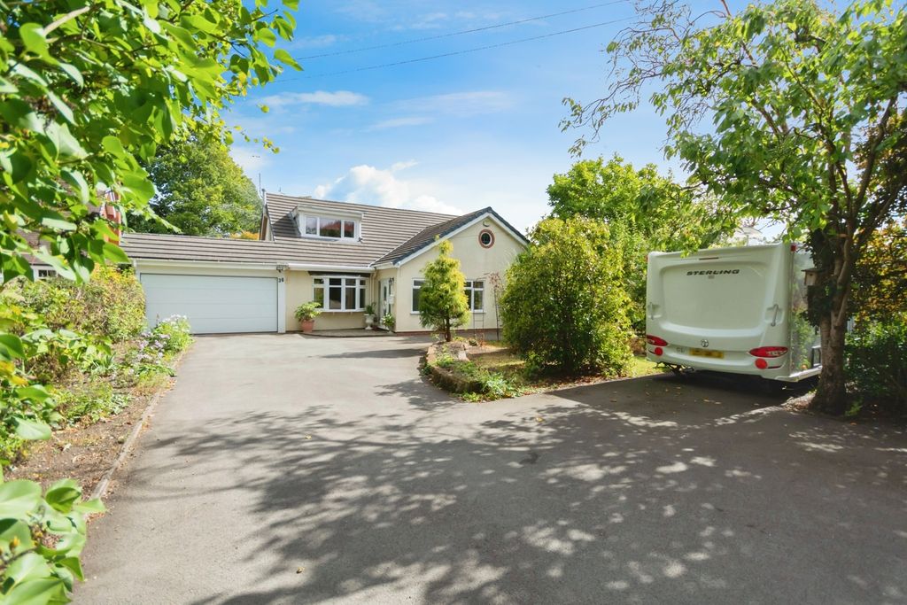 Property photo 1 of 19 Frontage