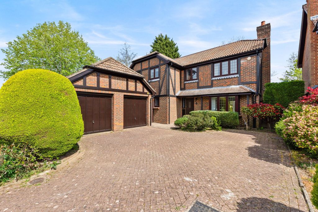 Property photo 1 of 28