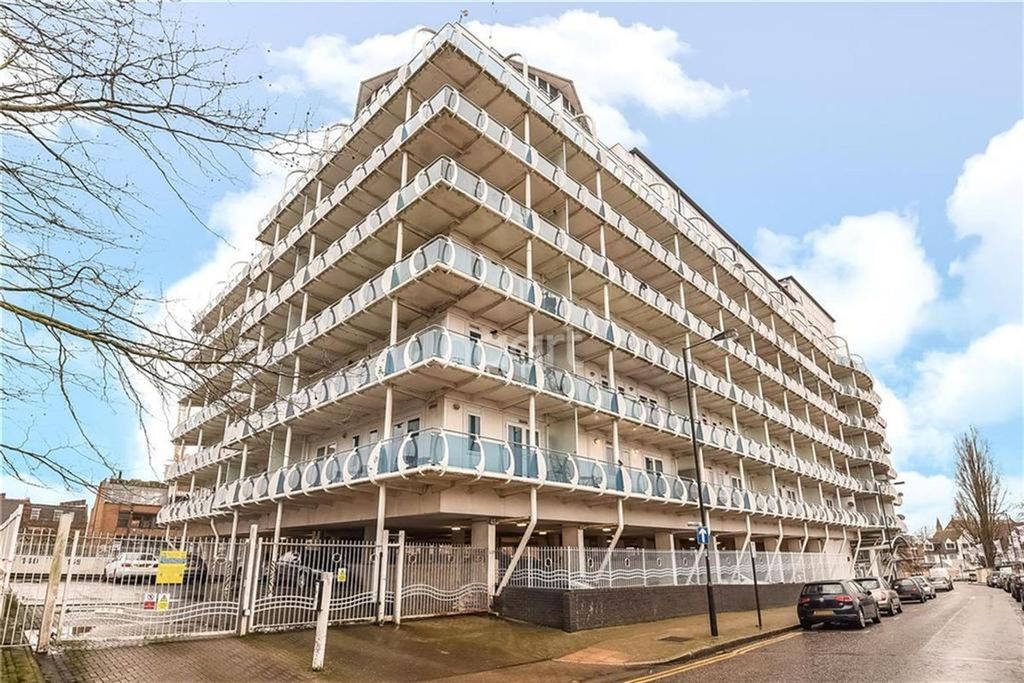 Property photo 1 of 5