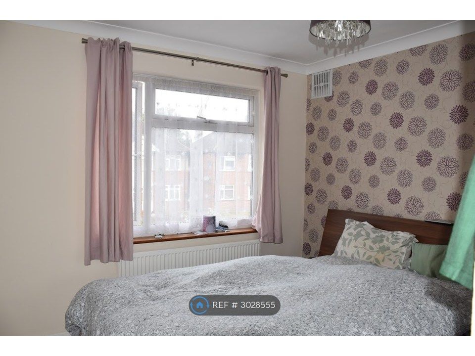 Property photo 3 of 15 Main Bedroom