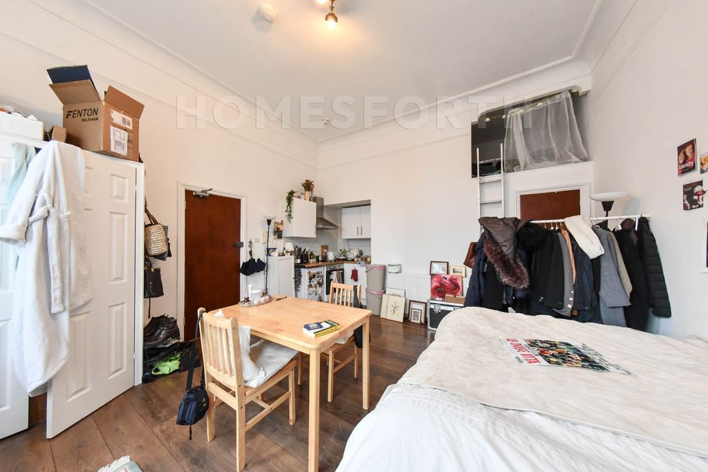 Property photo 3 of 5 Photo 3