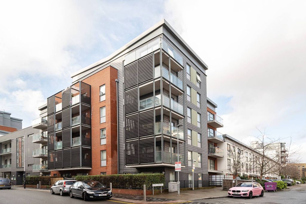 Property photo 2 of 11