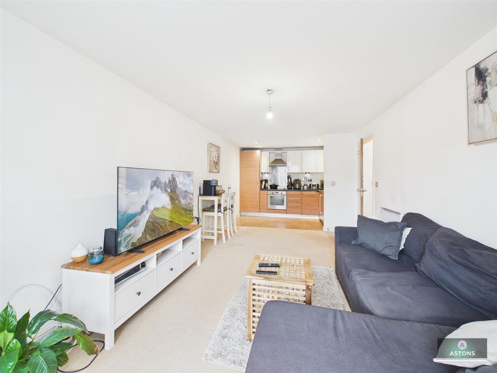 Property photo 2 of 13 Cam02067G0-Pr0428-Still008.Jpg