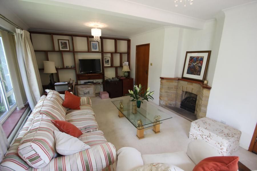 Property photo 3 of 11