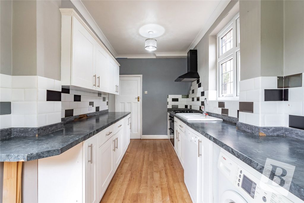 Property photo 2 of 16 Kitchen