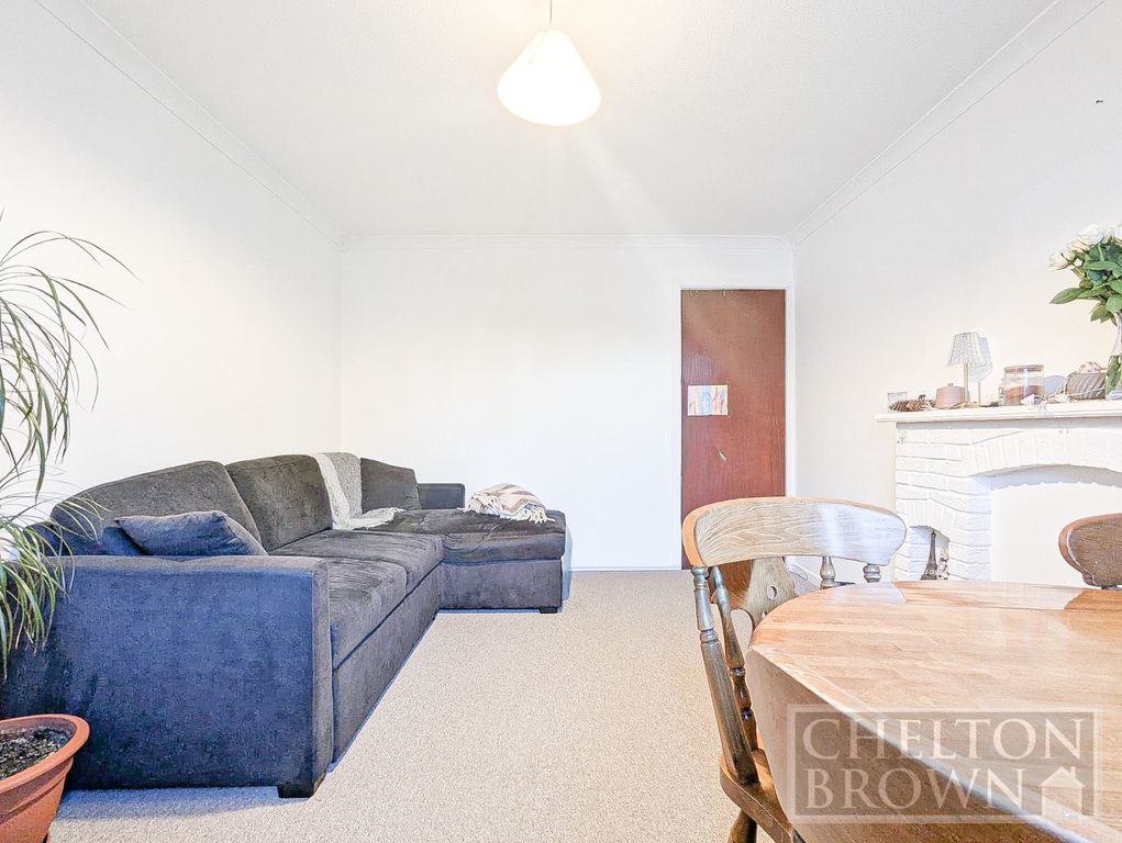 Property photo 3 of 20 Living Room