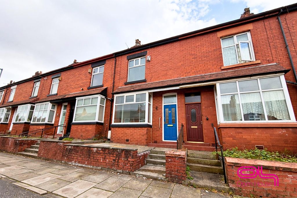 Property photo 2 of 17 Untitled Design - 2026-04-18T165553.345.Png