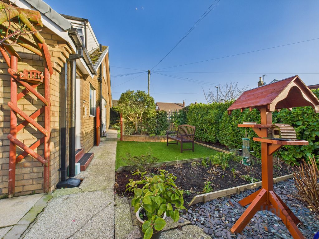 Property photo 2 of 25