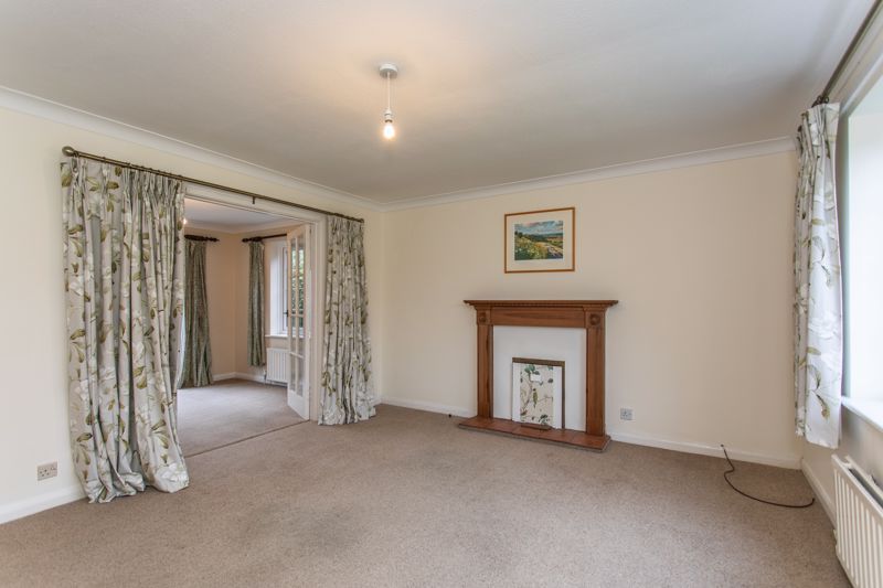 Property photo 3 of 19 Photo 8