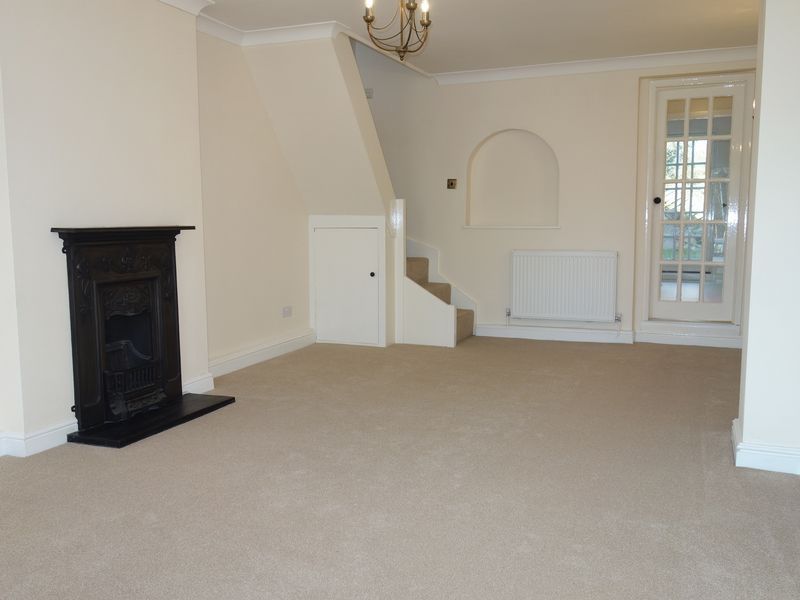Property photo 3 of 14 Photo 8
