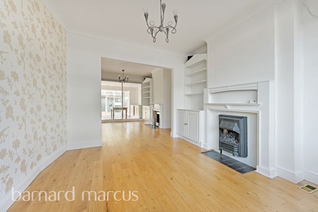 Property photo 3 of 13 Image