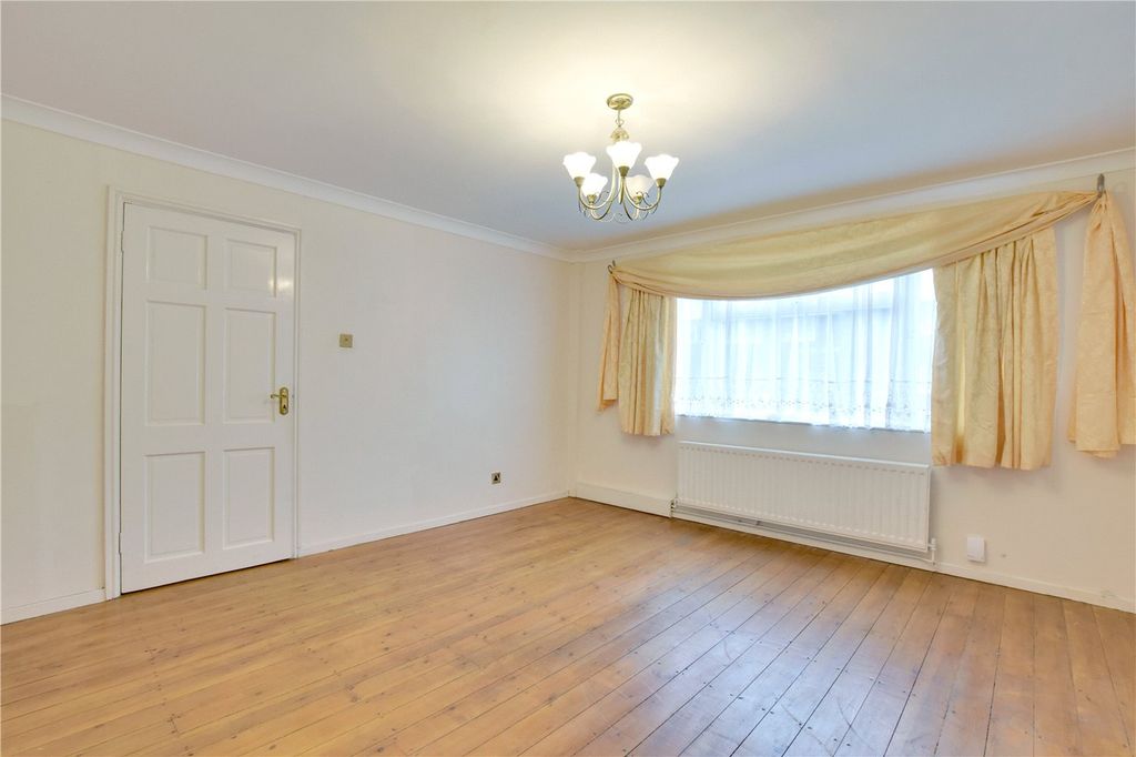 Property photo 2 of 17 Picture No. 03