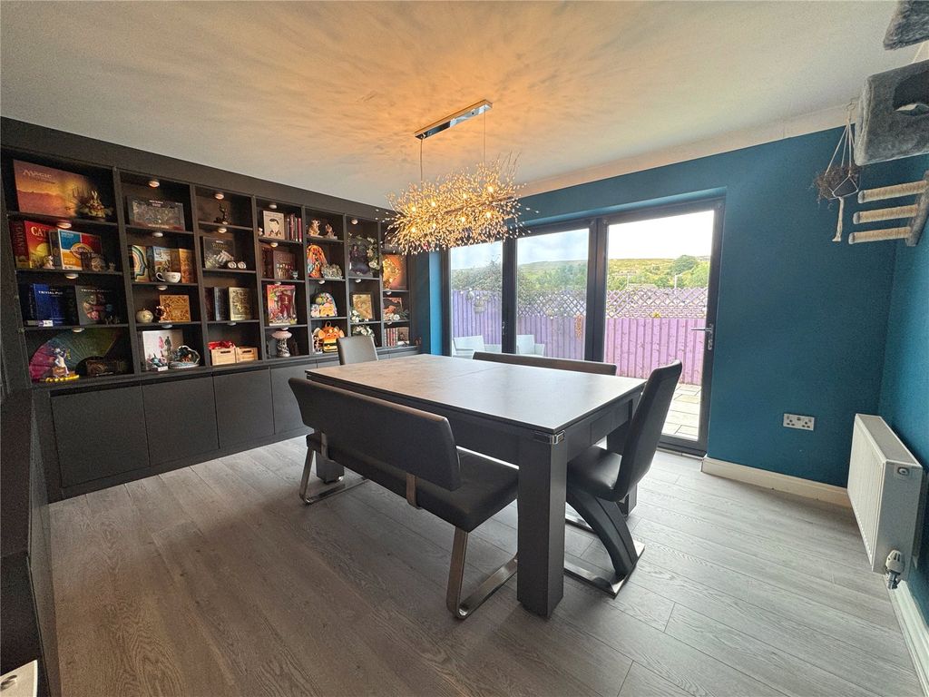 Property photo 2 of 35 Picture No. 31