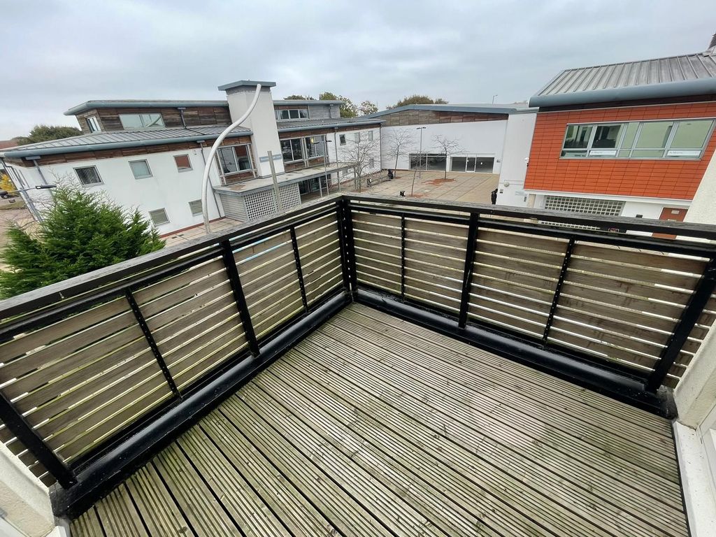 Property photo 3 of 8