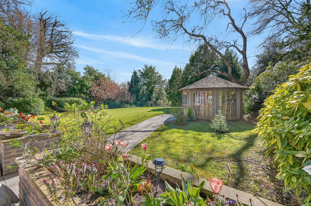 Property photo 2 of 46