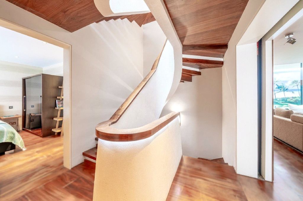 Property photo 2 of 35 Picture No. 02