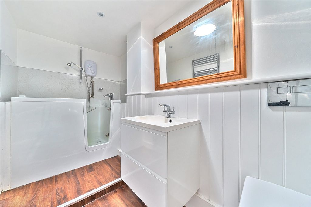 Property photo 3 of 26 Picture No. 23