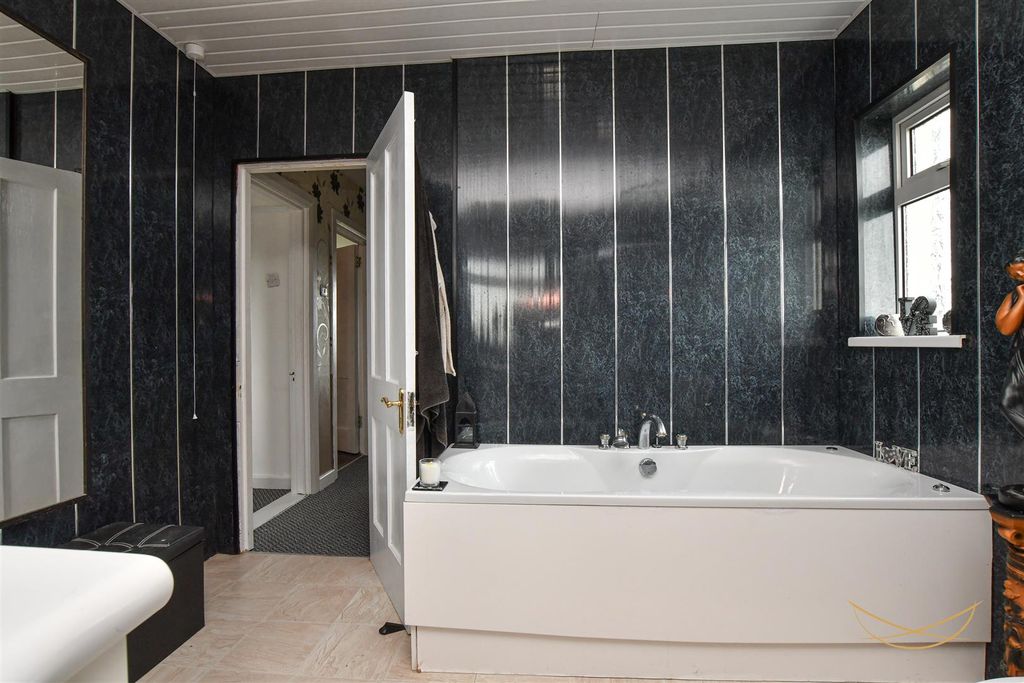 Additional image 20 of 4 bed semi-detached house for saleStation Road, Greenisland BT38