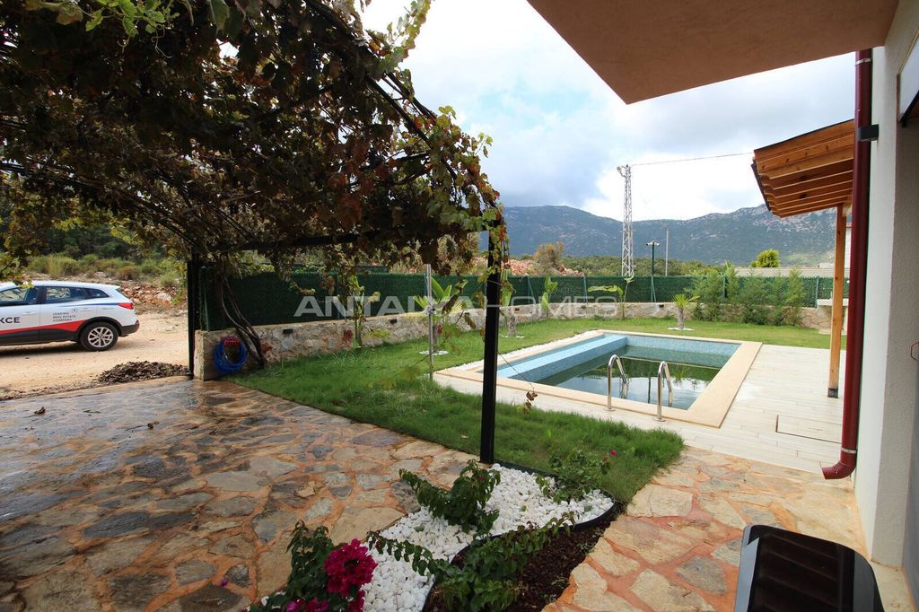 Property photo 3 of 25