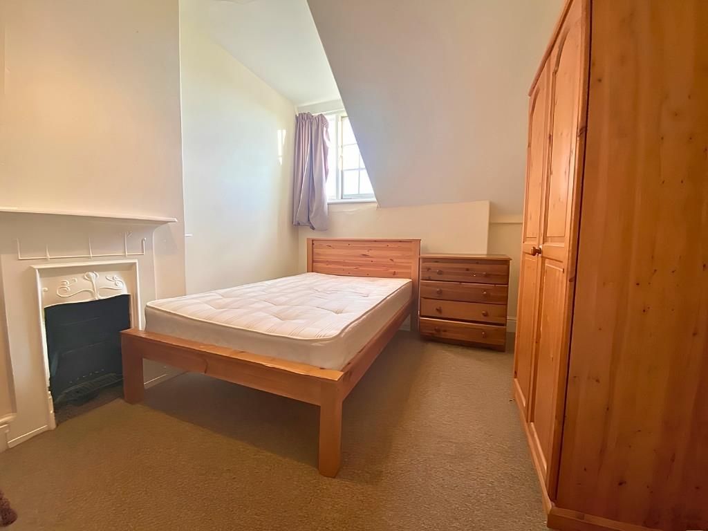 Property photo 1 of 8 Bedroom 8.Jpg