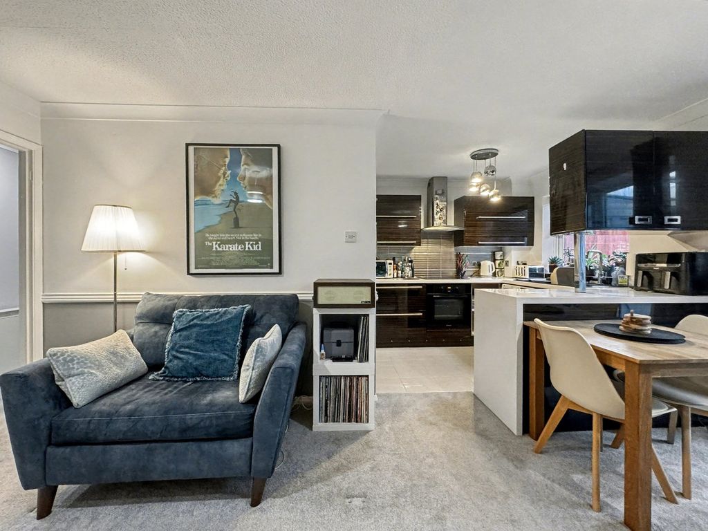 Property photo 3 of 26