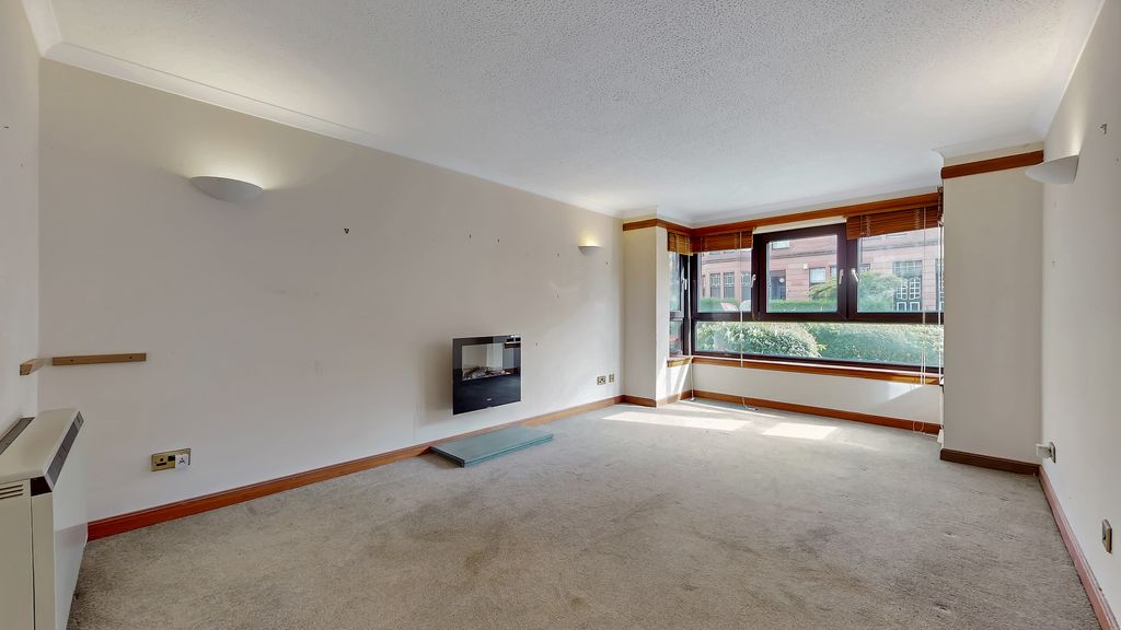 Property photo 2 of 19 13-Print-12 Novar Drive Flat Gl_6