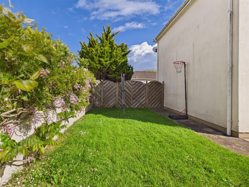 Property photo 3 of 18 Cam04118G0-Pr0101-Still017.Jpg